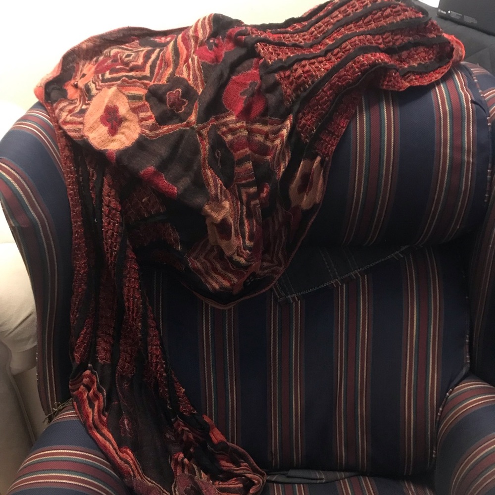 Scarf - Picture 2 of 5